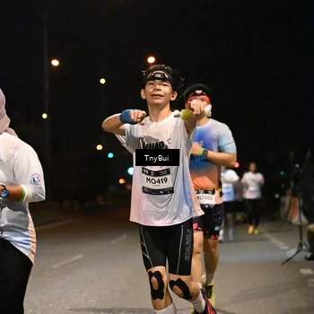 Runner Photo 7743292