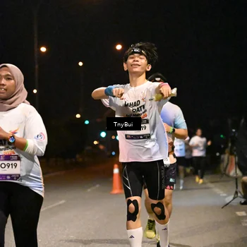Runner Photo 7743297