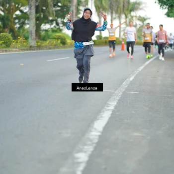 Runner Photo 7743306