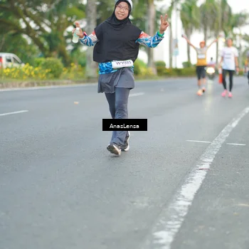 Runner Photo 7743307
