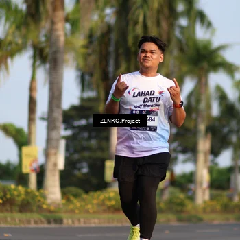 Runner Photo 7743319