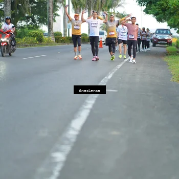 Runner Photo 7743320