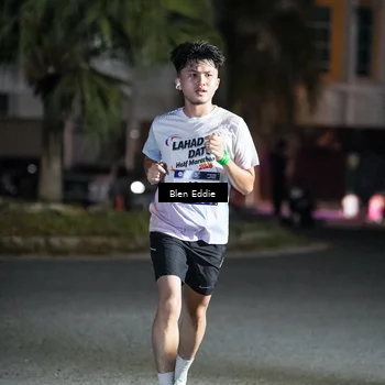 Runner Photo 7743347
