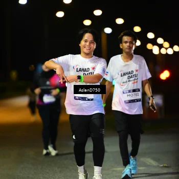 Runner Photo 7743349