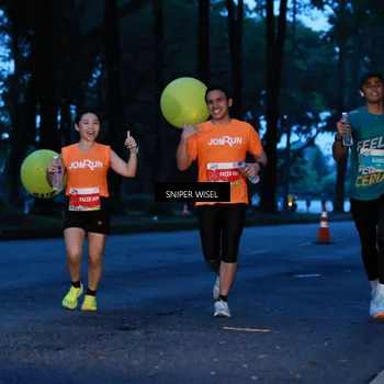 Runner Photo 7743372