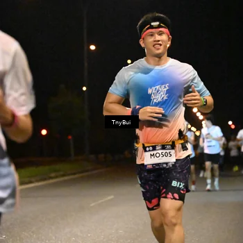 Runner Photo 7743378