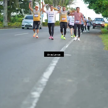 Runner Photo 7743387