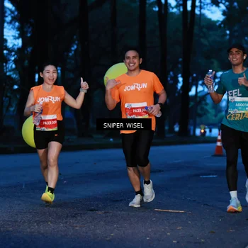 Runner Photo 7743399