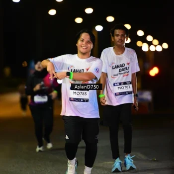 Runner Photo 7743413