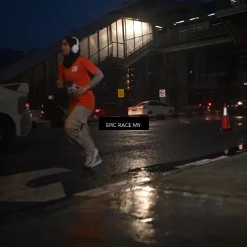 Runner Photo 7743428