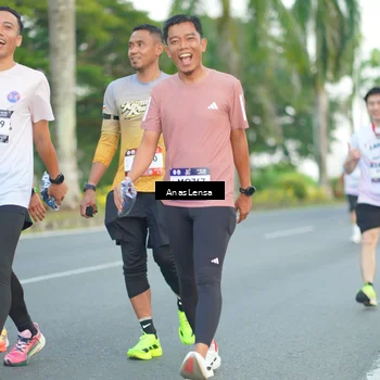 Runner Photo 7743451