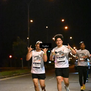 Runner Photo 7743457