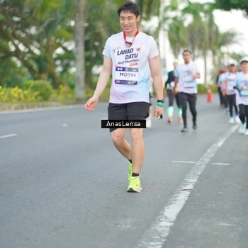 Runner Photo 7743460