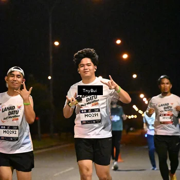 Runner Photo 7743481