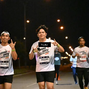 Runner Photo 7743487