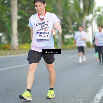 Runner Photo 7743533
