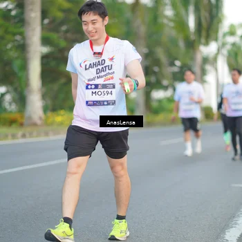 Runner Photo 7743534