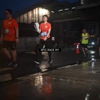 Runner Photo 7743548