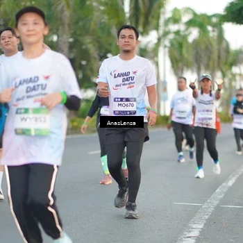 Runner Photo 7743585