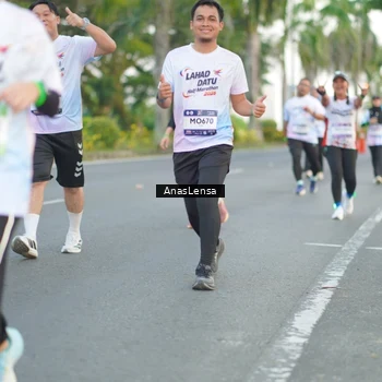 Runner Photo 7743592