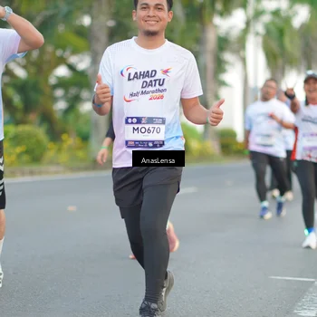 Runner Photo 7743593