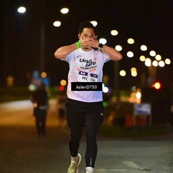 Runner Photo 7743599