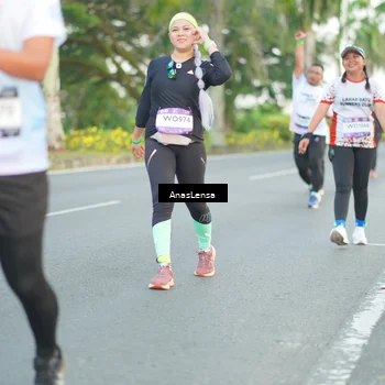 Runner Photo 7743630