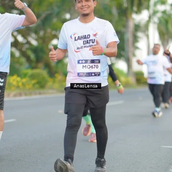 Runner Photo 7743637