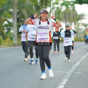 Runner Photo 7743645