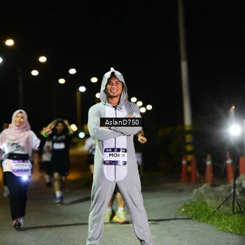 Runner Photo 7743647