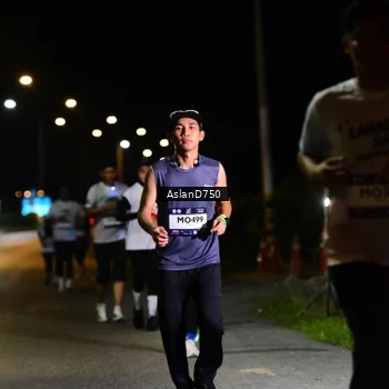 Runner Photo 7743662