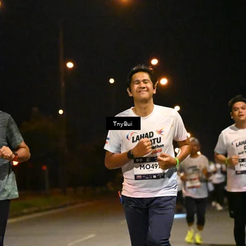 Runner Photo 7743665