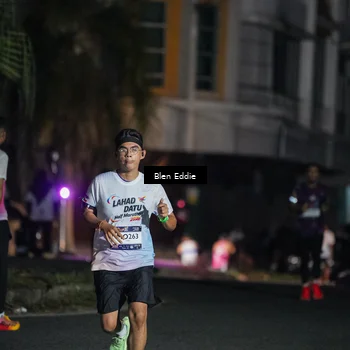 Runner Photo 7743684