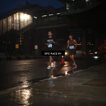 Runner Photo 7743687