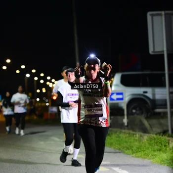 Runner Photo 7743697