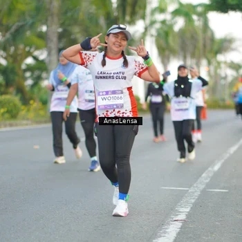 Runner Photo 7743705