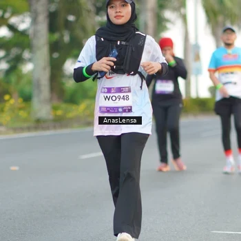 Runner Photo 7743706