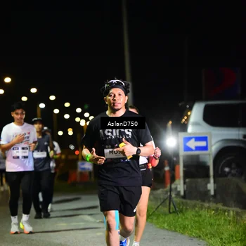 Runner Photo 7743711