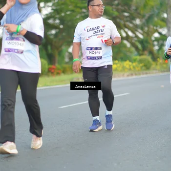 Runner Photo 7743715