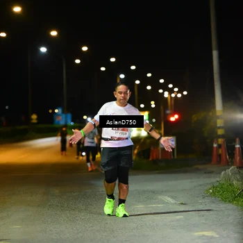 Runner Photo 7743748