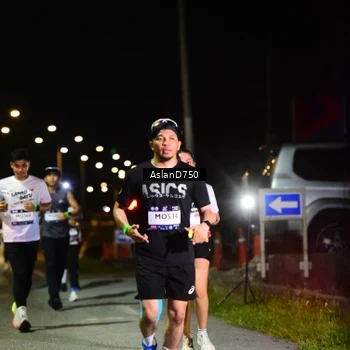 Runner Photo 7743752