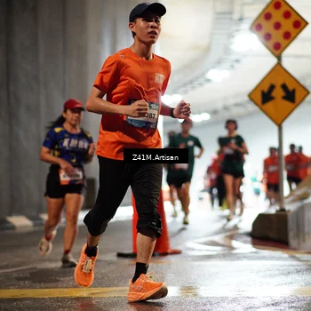 Runner Photo 7743759