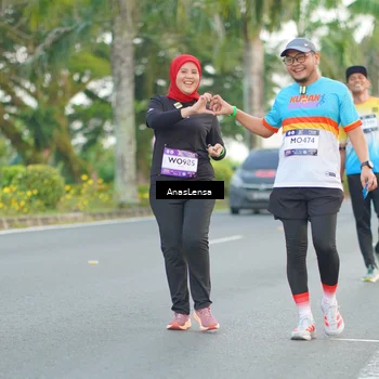 Runner Photo 7743772