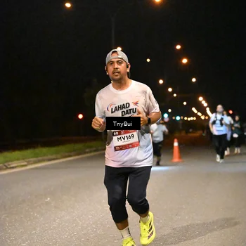 Runner Photo 7743773