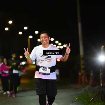 Runner Photo 7743777