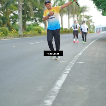 Runner Photo 7743780