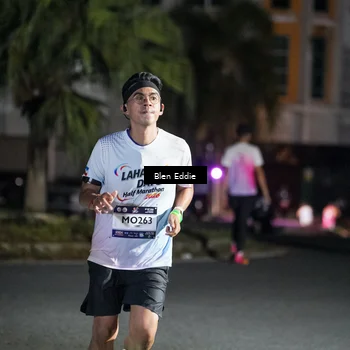 Runner Photo 7743786