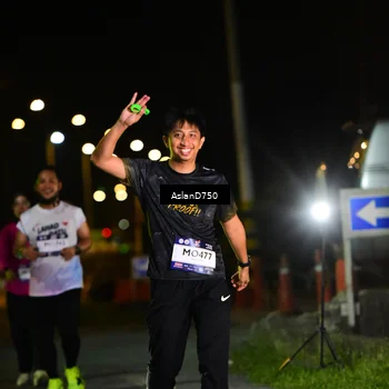 Runner Photo 7743792