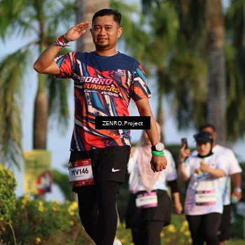 Runner Photo 7743793
