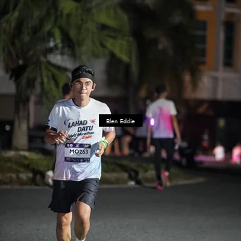 Runner Photo 7743800